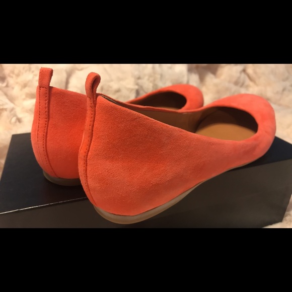🔴 J. Crew Coral Suede Flats 7 - Picture 9 of 11
